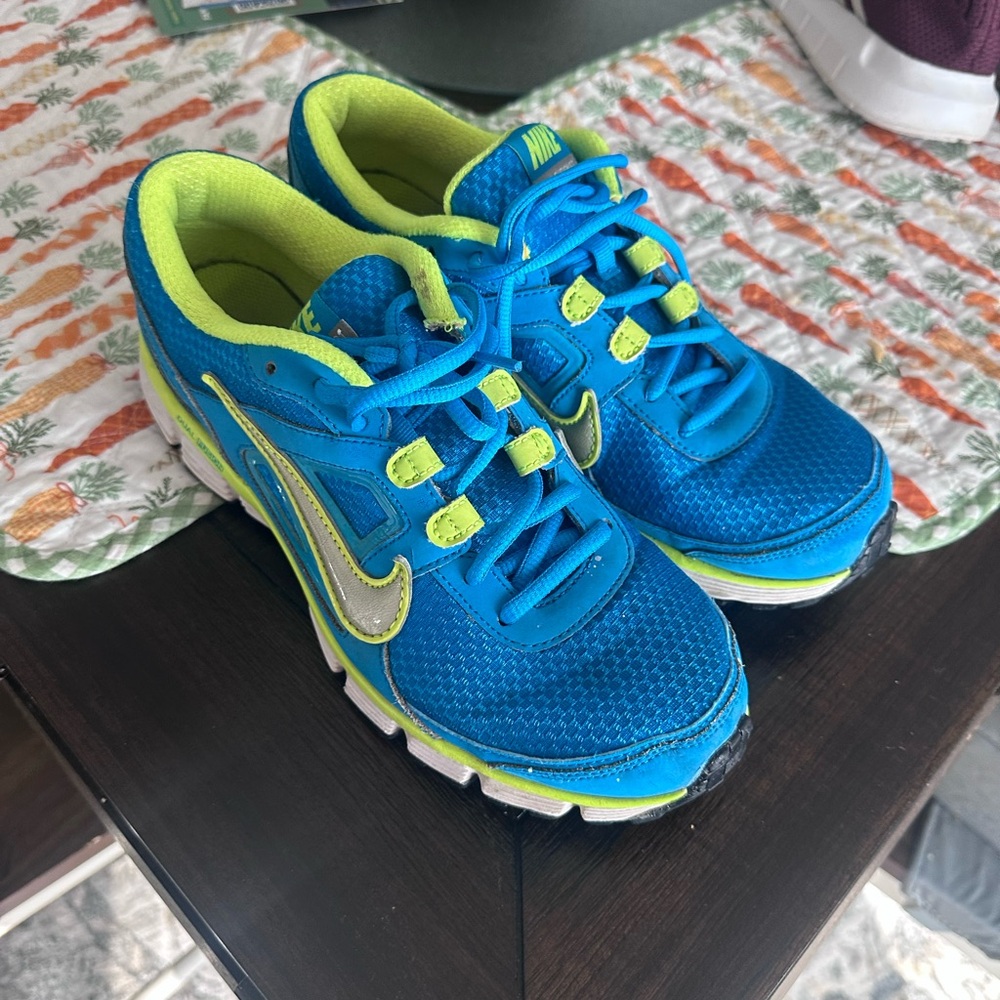 Nike Blue & Lime Lightweight Running Shoes